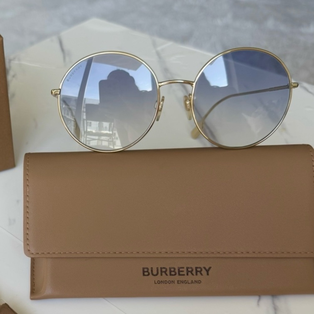 SOLD ✨Burberry Gold Frame Sunglasses Round with Gray Blue Gradient Lenses